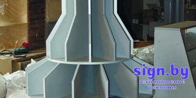 vistavochnoe_oborudovanie_polki